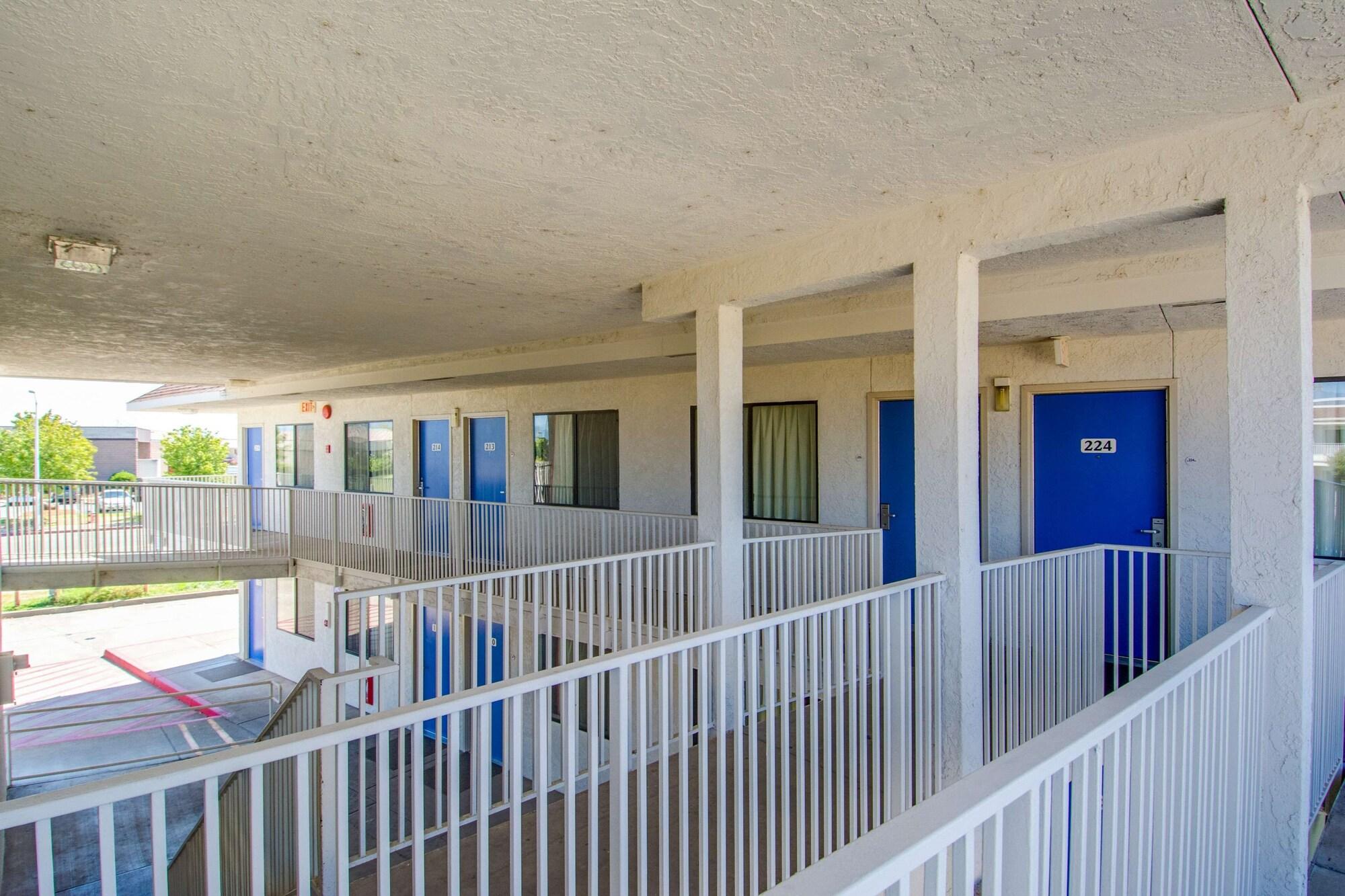 Motel 6-Redding, Ca - North Exterior photo