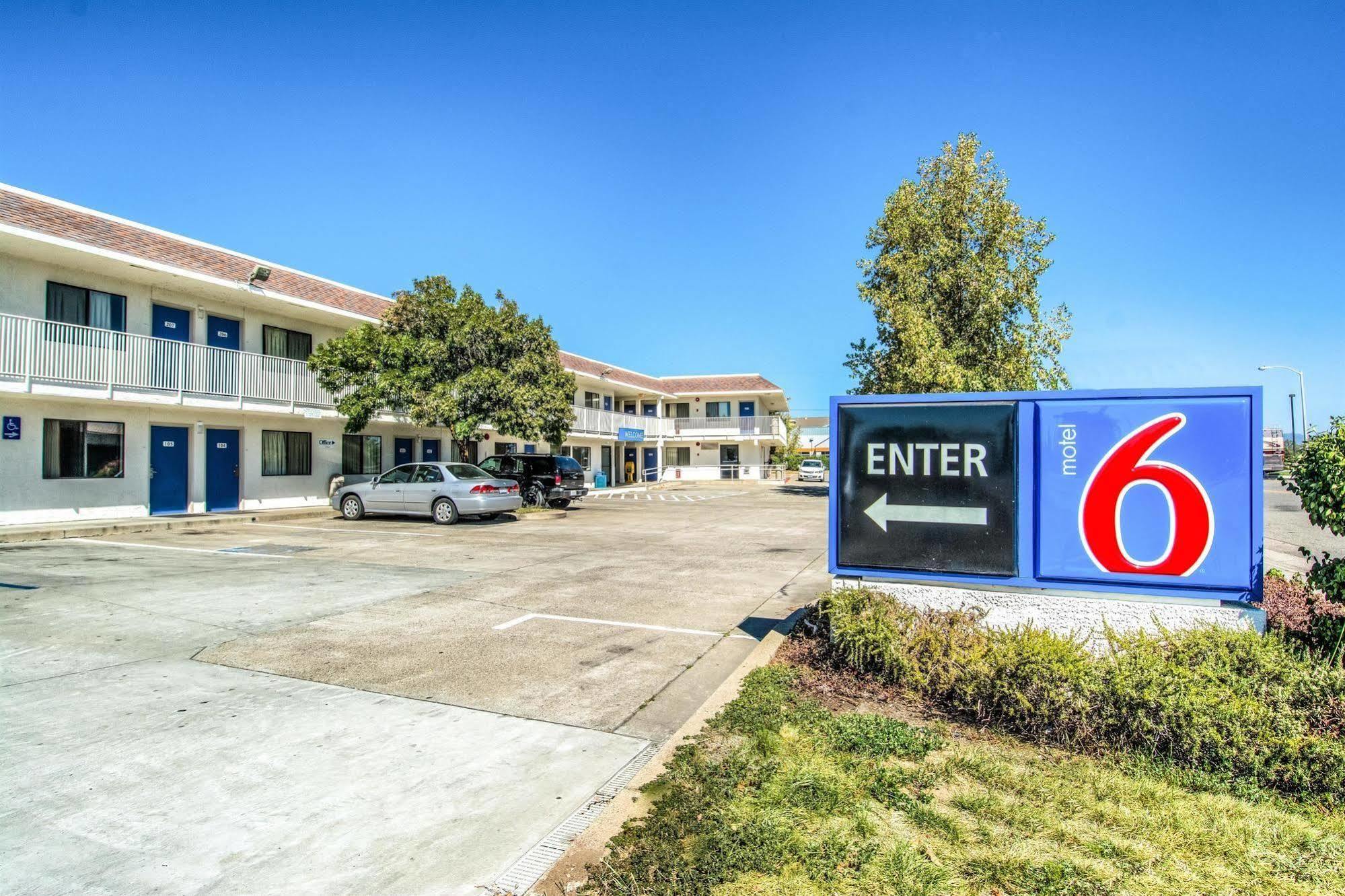 Motel 6-Redding, Ca - North Exterior photo